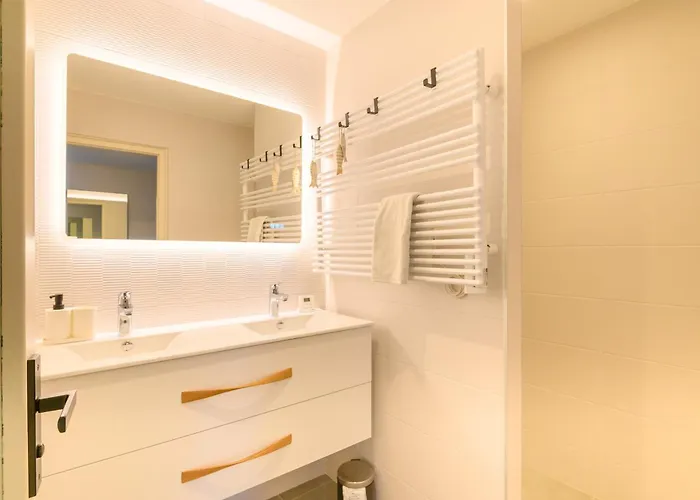 Lovely Fully Renovated Villa *