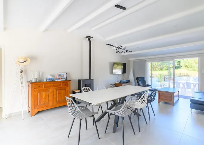 Lovely Fully Renovated